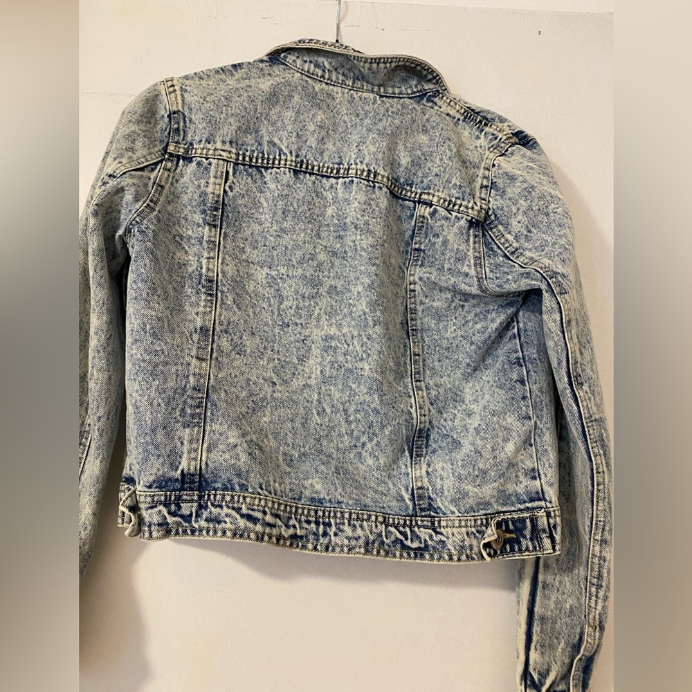 washed jean jacket - Picture 2 of 2
